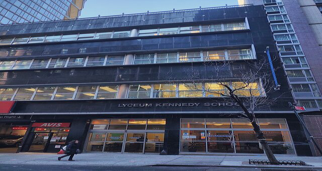 Lyceum Kennedy French American School - Manhattan 815 Campus